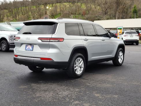 Used 2022 Jeep Grand Cherokee L Laredo w/ Luxury Tech Group I image 5