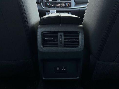 Used 2025 Nissan Rogue SV image 13