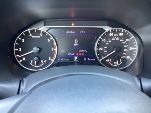 Used 2024 Nissan Altima 2.5 SV FWD image 10