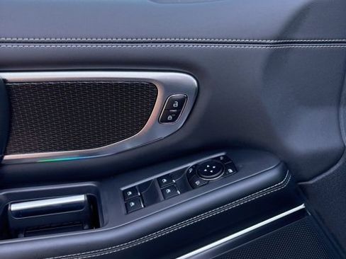 New 2025 Ford Expedition Platinum w/ Stealth Performance Package image 14