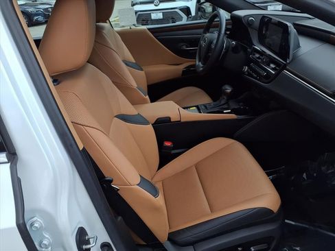 Used 2023 Lexus ES 350 w/ Premium Package image 24