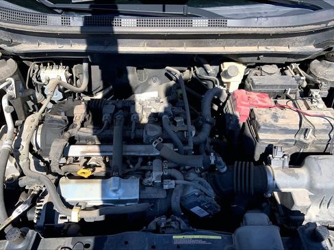 Used 2022 Nissan Kicks S image 32