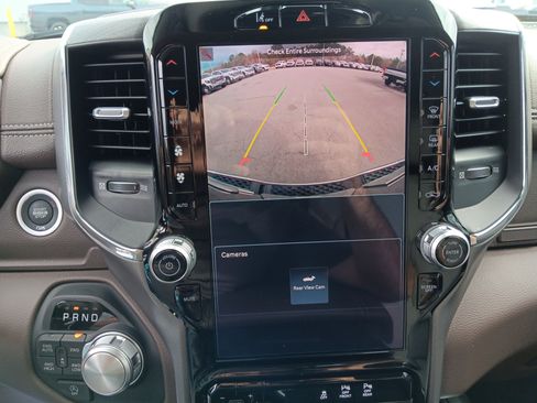 Used 2025 RAM 1500 Laramie image 19