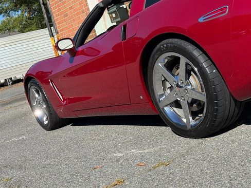 Used 2008 Chevrolet Corvette Coupe w/ Z51 Performance Package image 24