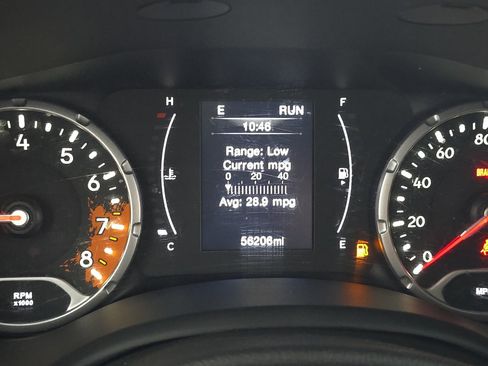 Used 2018 Jeep Renegade Altitude image 11