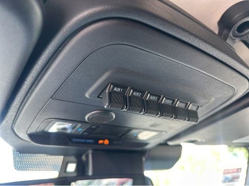 New 2025 Ford Bronco Badlands image 15