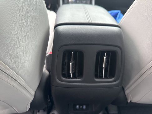 Used 2025 Hyundai Santa Cruz SEL image 16