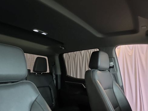 Used 2025 GMC Sierra 1500 SLT RWD image 18