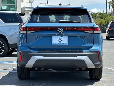 New 2026 Volkswagen Tiguan SE FWD image 6