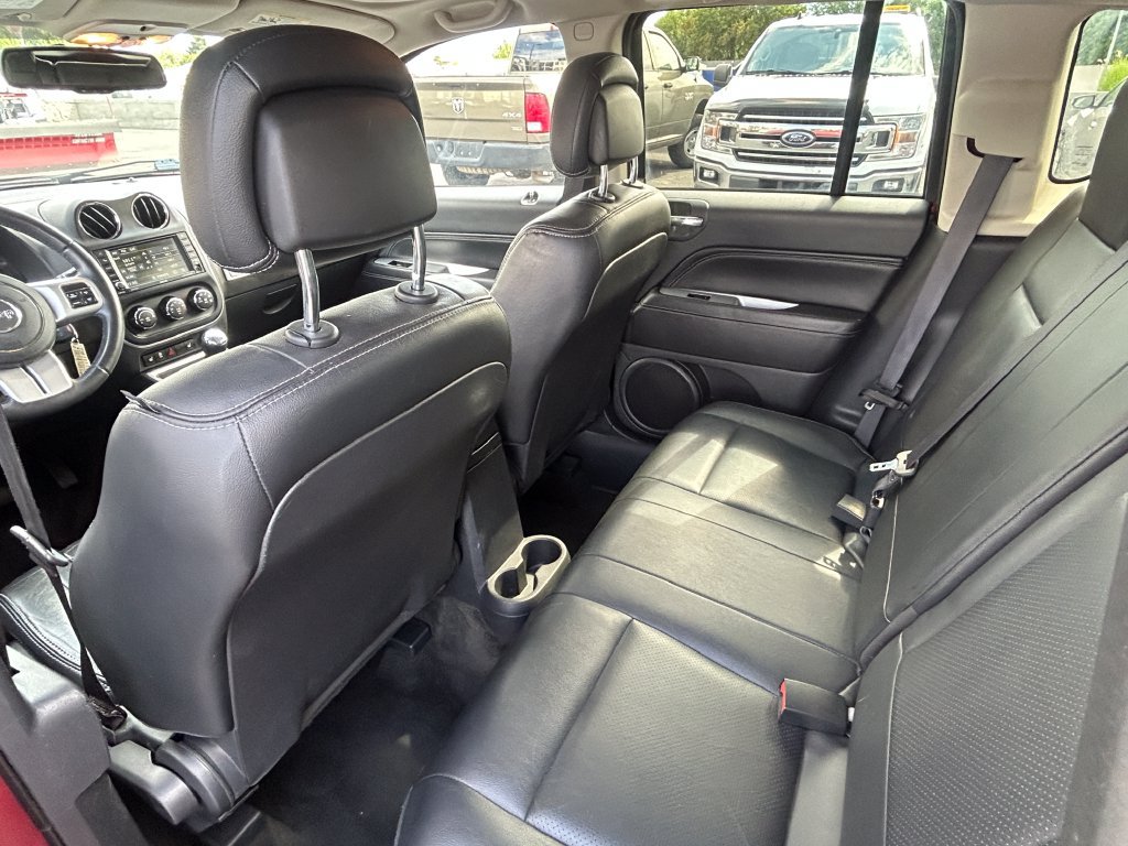 Used 2016 Jeep Compass High Altitude FWD image 27