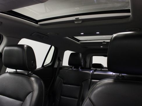 Used 2019 GMC Acadia SLT AWD/4WD image 10