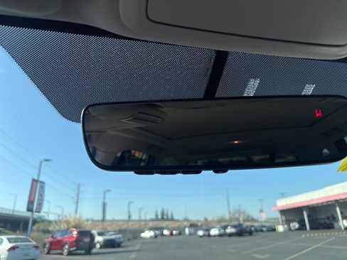 Used 2017 Subaru Forester 2.5i Limited image 16