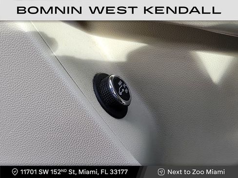 Used 2019 Cadillac XT5 FWD image 26