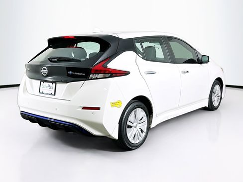 Used 2022 Nissan Leaf S FWD image 9
