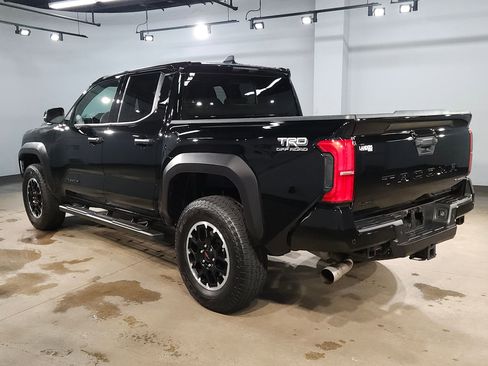 Used 2025 Toyota Tacoma TRD Off-Road w/ TRD Off Road Upgrade Package AWD/4WD image 5