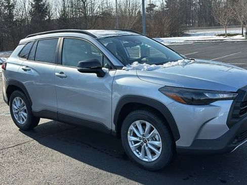 New 2026 Toyota Corolla Cross LE w/ Moonroof Package image 27