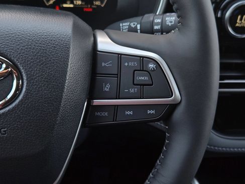 Certified 2026 Toyota Highlander Limited AWD/4WD image 22