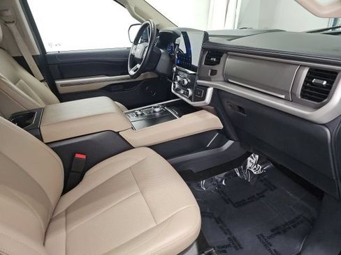 Used 2022 Ford Expedition XLT AWD/4WD image 40