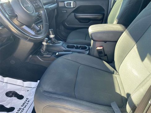 Used 2020 Jeep Wrangler Unlimited Sport S image 17