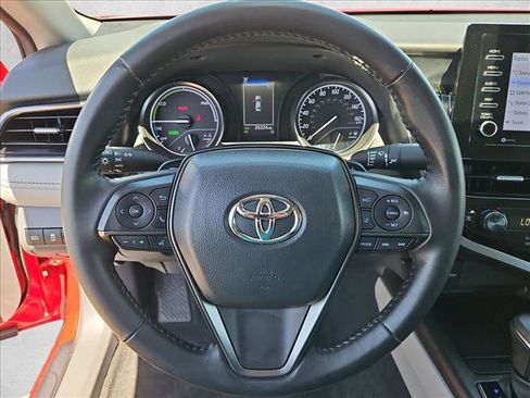 Used 2024 Toyota Camry SE FWD image 14