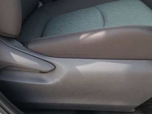 Used 2025 Toyota RAV4 XLE image 30