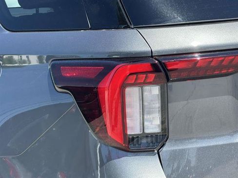 Used 2026 Ford Explorer Tremor AWD/4WD image 31