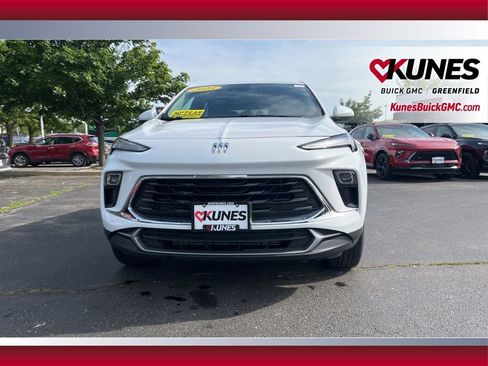Used 2025 Buick Encore GX Preferred AWD/4WD image 12
