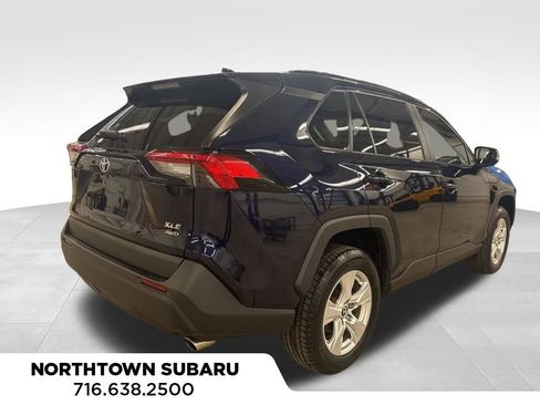 Used 2020 Toyota RAV4 XLE w/ Carpet Mat Package image 17