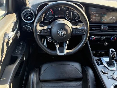 Used 2022 Alfa Romeo Giulia Veloce image 46
