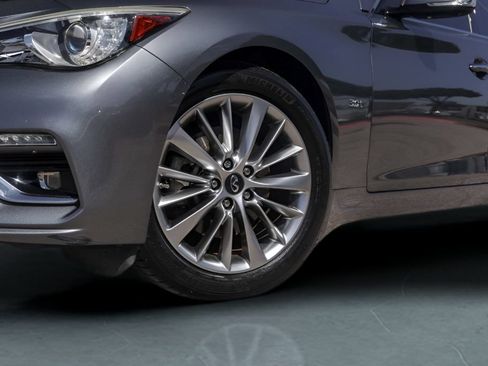 Used 2018 INFINITI Q50 Luxe w/ Sensory Package (Luxe) AWD/4WD image 4