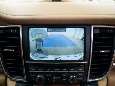 Used 2014 Porsche Panamera S image 13