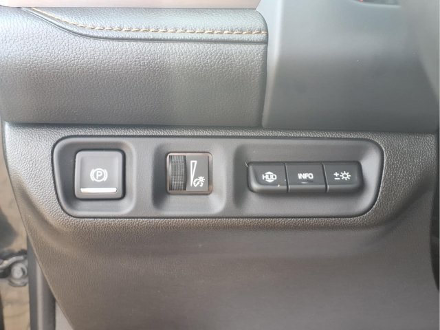 Used 2023 GMC Acadia AT4 w/ Technology Package AWD/4WD image 15