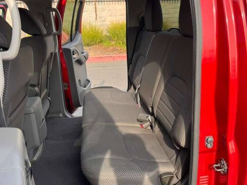 Used 2012 Nissan Frontier SV w/ Sport Appearance Pkg RWD image 17
