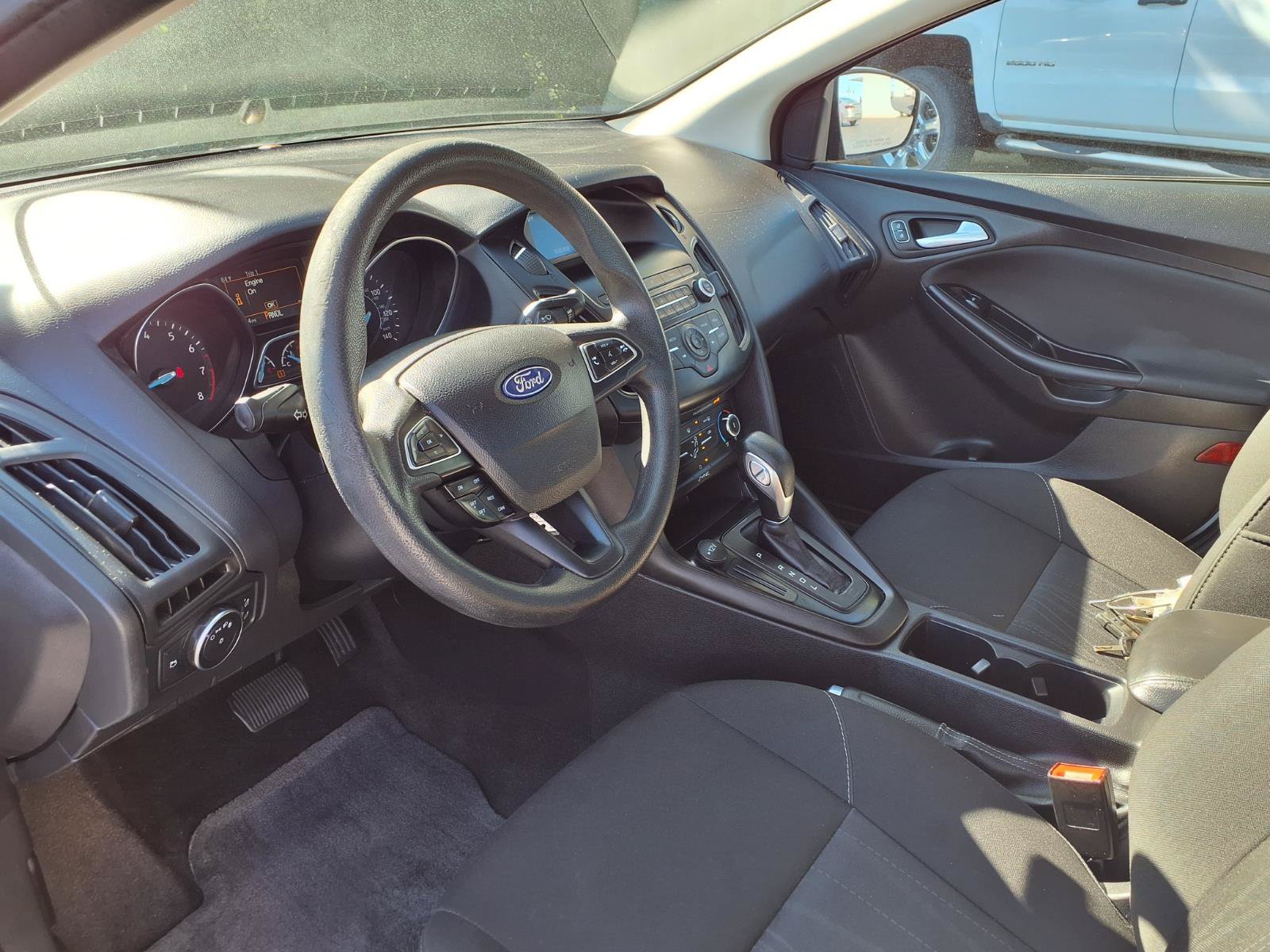 Used 2018 Ford Focus SE FWD image 5