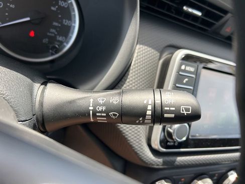 New 2025 Nissan Kicks Play S image 22