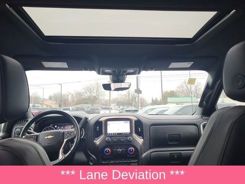 Used 2022 Chevrolet Silverado 1500 High Country w/ Technology Package image 9