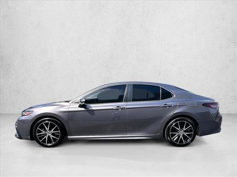 Used 2024 Toyota Camry SE FWD image 6