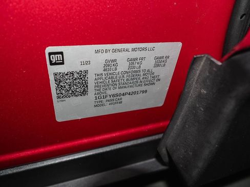 Used 2023 Chevrolet Bolt EUV LT w/ Convenience Package image 40