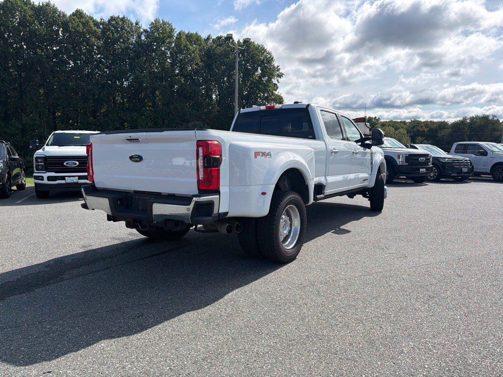 Used 2023 Ford F450 Lariat w/ Tow Technology Package AWD/4WD image 8