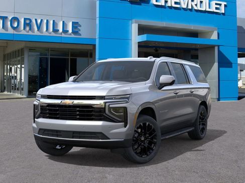 New 2026 Chevrolet Suburban LS image 6