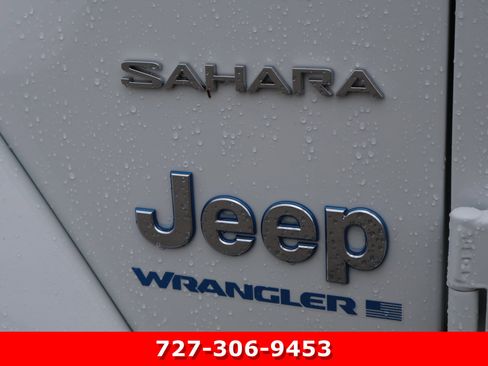 Used 2024 Jeep Wrangler Sahara w/ Technology Group image 13