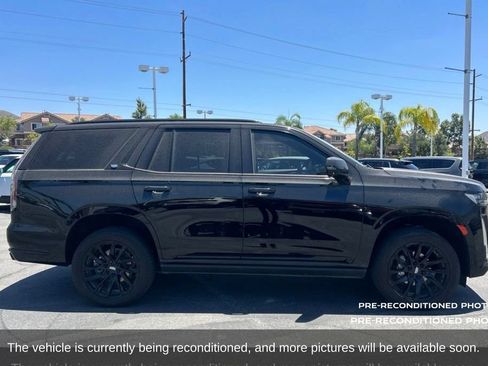 Used 2023 Cadillac Escalade Sport w/ LPO, ONYX Package RWD image 4