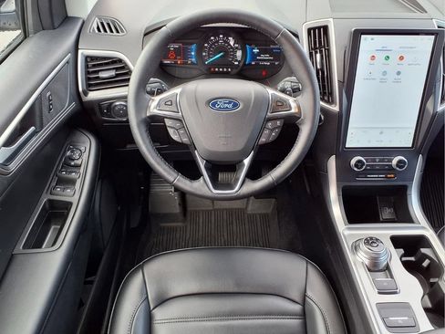 Used 2024 Ford Edge SEL w/ Convenience Package AWD/4WD image 12