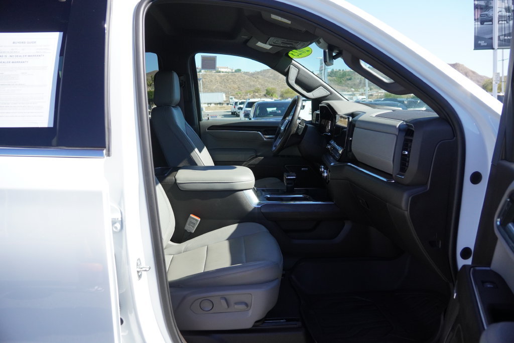 Used 2023 GMC Sierra 1500 SLT w/ SLT Convenience Package AWD/4WD image 34