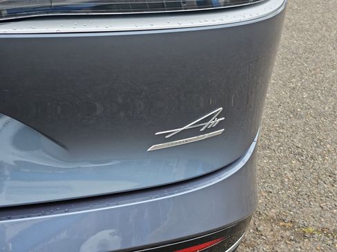 Used 2024 Lucid Air Touring image 25