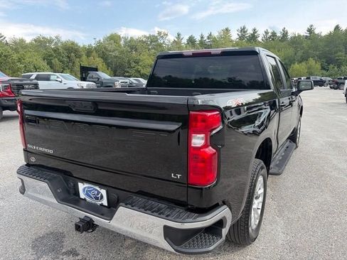 Used 2025 Chevrolet Silverado 1500 LT AWD/4WD image 7