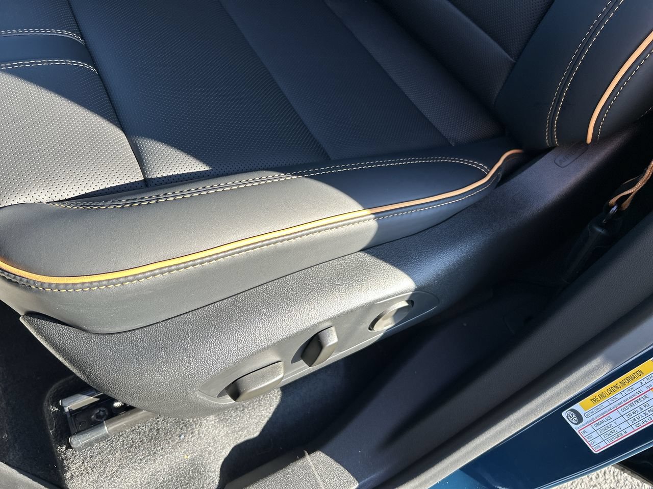 New 2027 Chevrolet Traverse High Country w/ LPO, Floor Liner Package AWD/4WD image 24