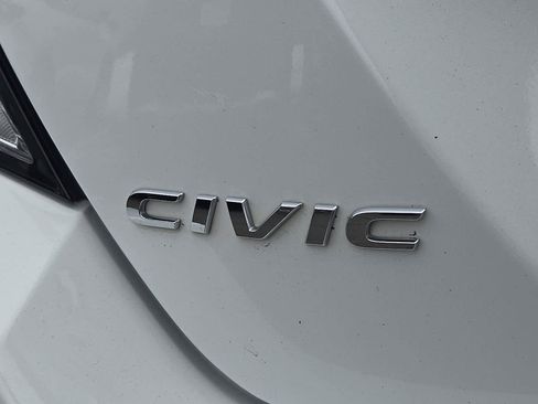 Certified 2019 Honda Civic EX image 31