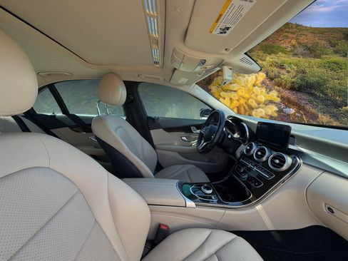 Used 2019 Mercedes-Benz C 300 Sedan image 9
