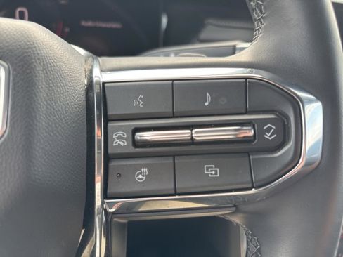 Used 2024 GMC Acadia Elevation image 13